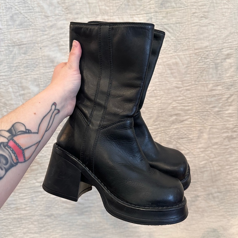 Vintage 90s chunky heeled boots